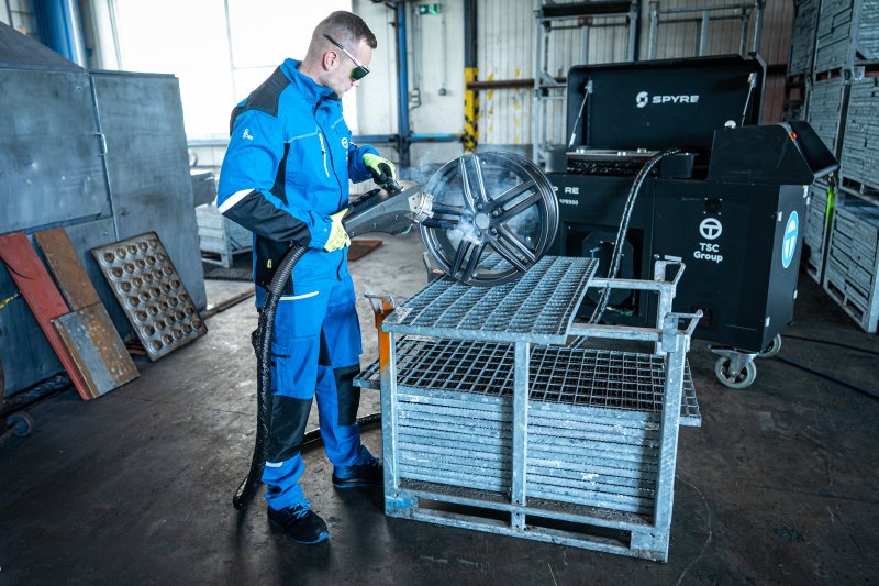 Laserové čištění